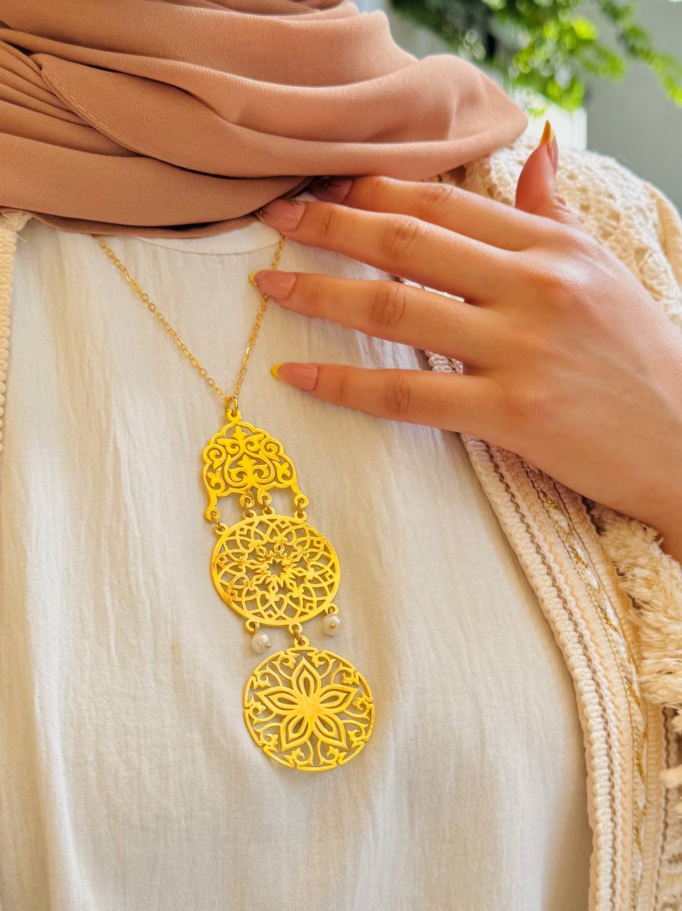 Golden Arabic Mandala Necklace – Oriental Heritage Design