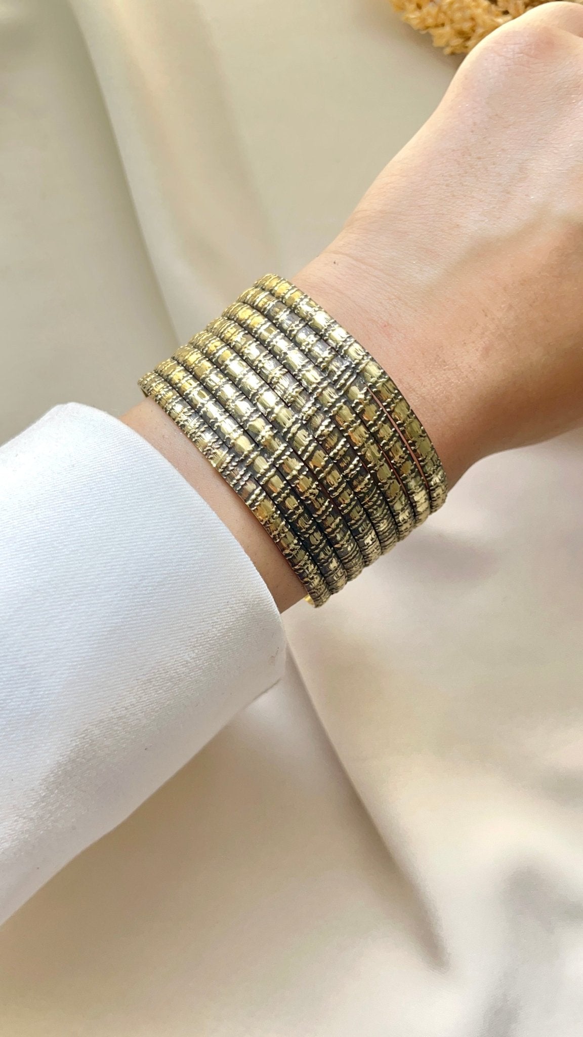 Vintage Textured Copper Bangle – Wide Statement Cuff