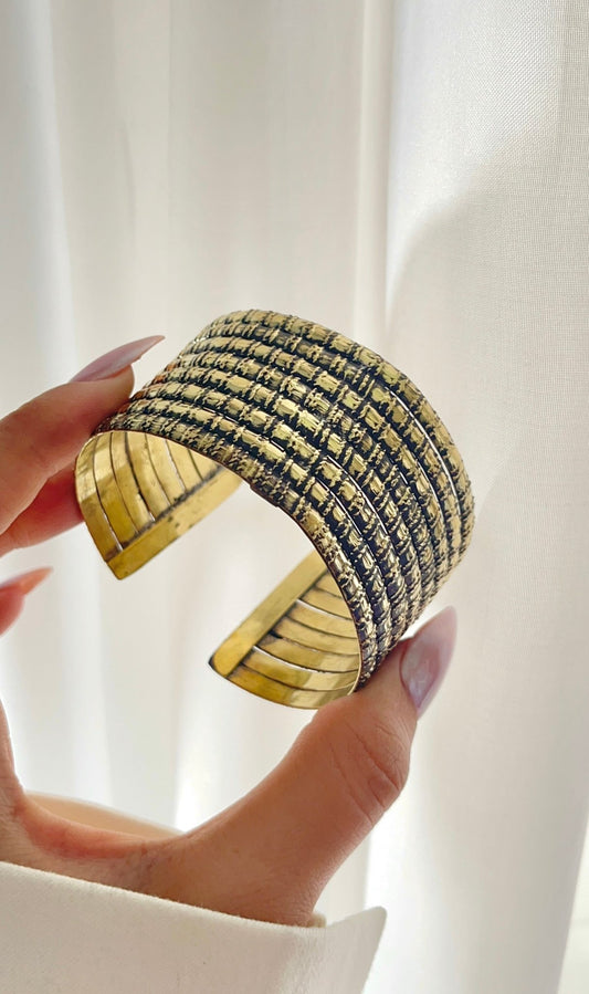 Vintage Textured Copper Bangle – Wide Statement Cuff