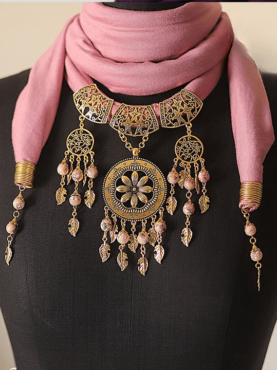 Rose Dunes – Bedouin-Inspired Necklace Scarf with Gold Metal Pendant & Pink Beads