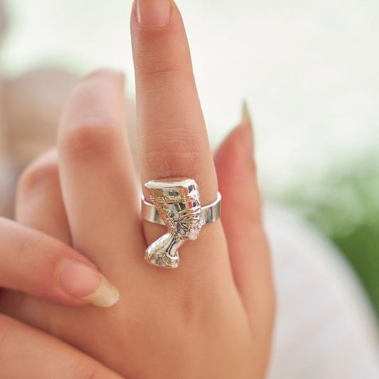 Royal Nefertiti Ring – Pharaonic Inspired Statement Piece