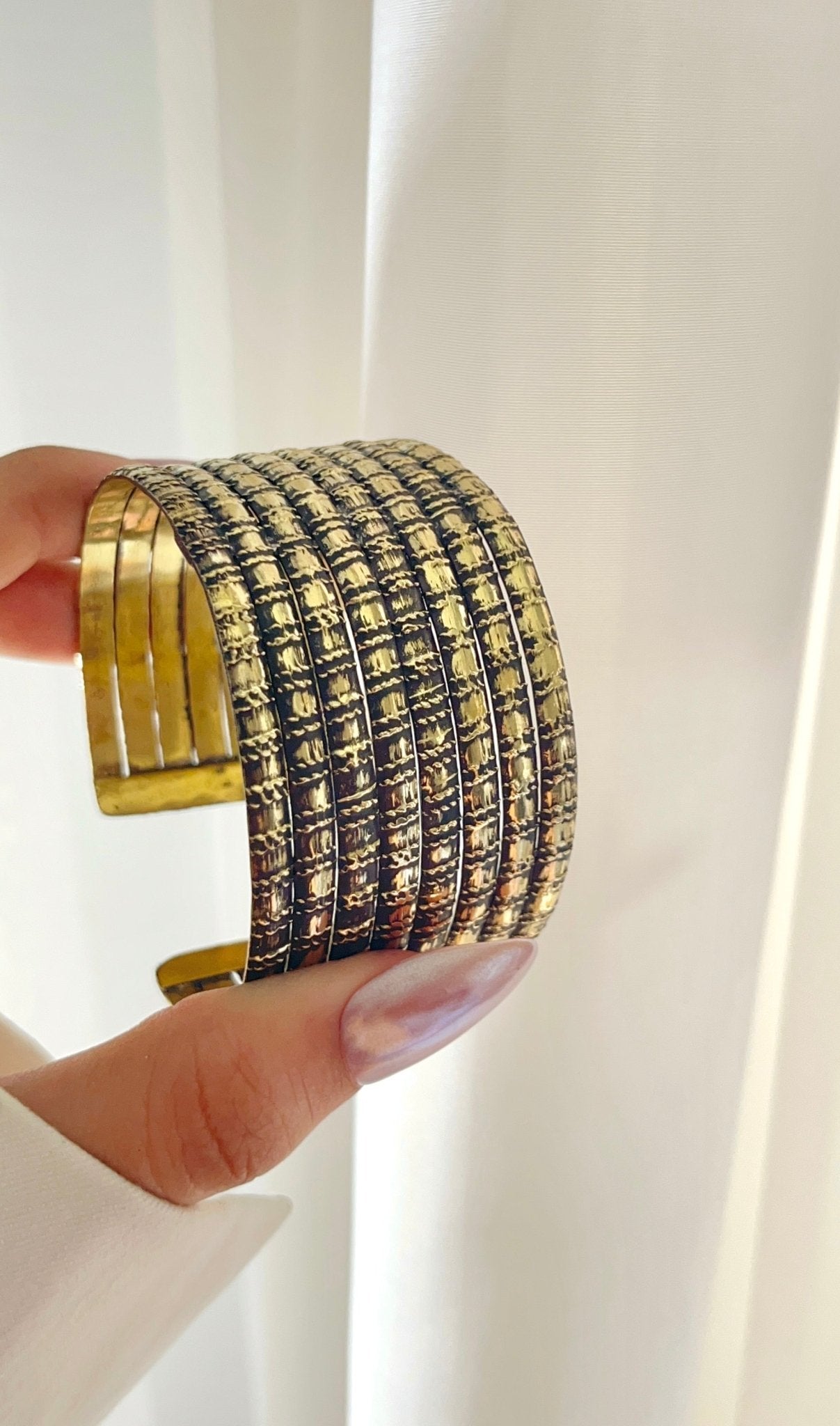 Vintage Textured Copper Bangle – Wide Statement Cuff